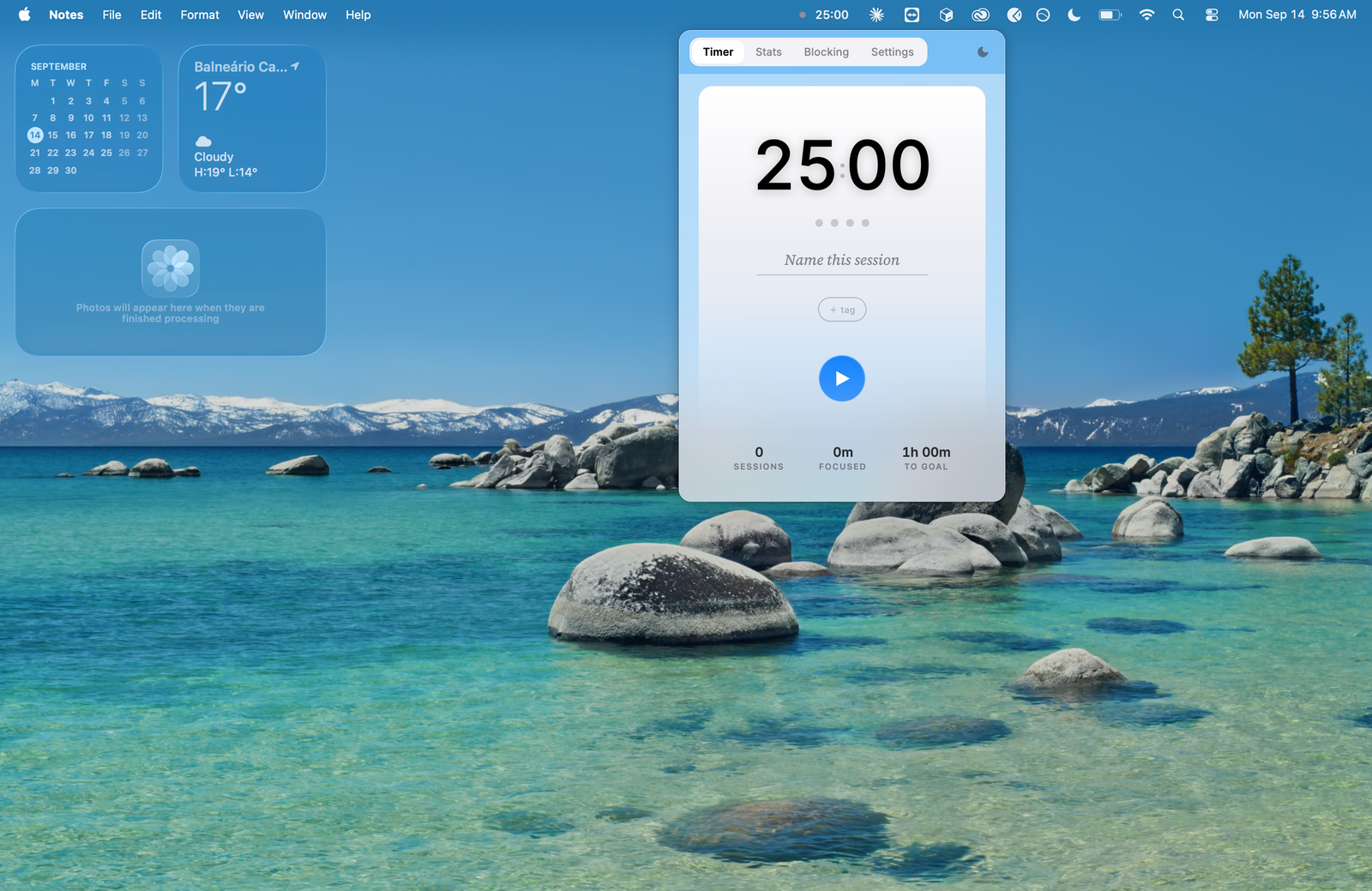 Pomovia's menu-bar dropdown open on a Mac desktop, showing a 25:00 session ready to start